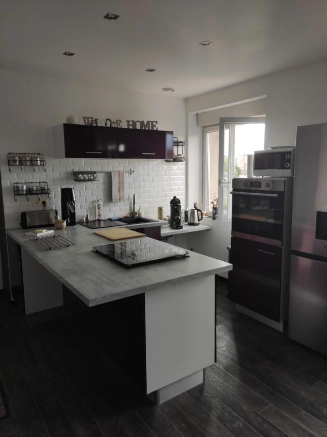Appartement Cosy Centre-Ville Wifi Parking Charleville-Mézières Екстериор снимка