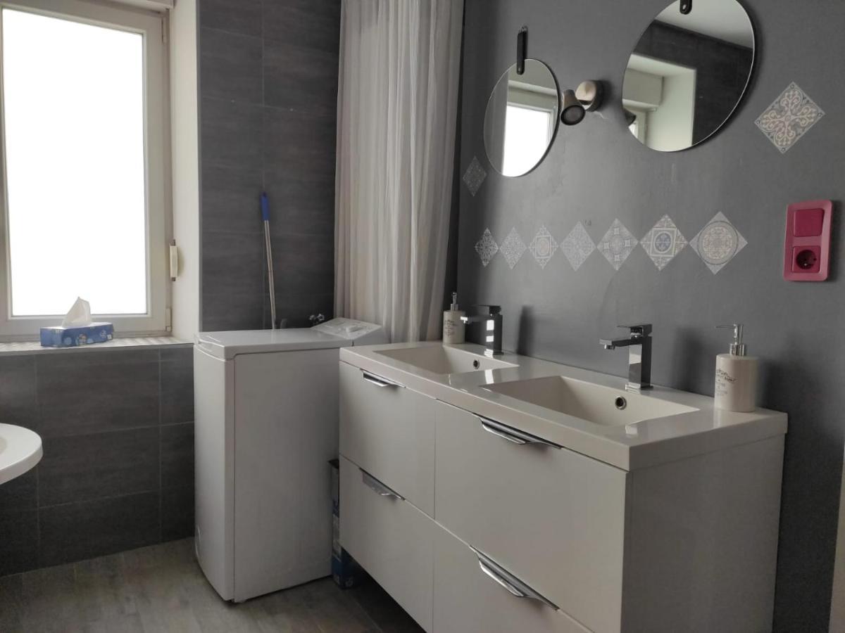 Appartement Cosy Centre-Ville Wifi Parking Charleville-Mézières Екстериор снимка