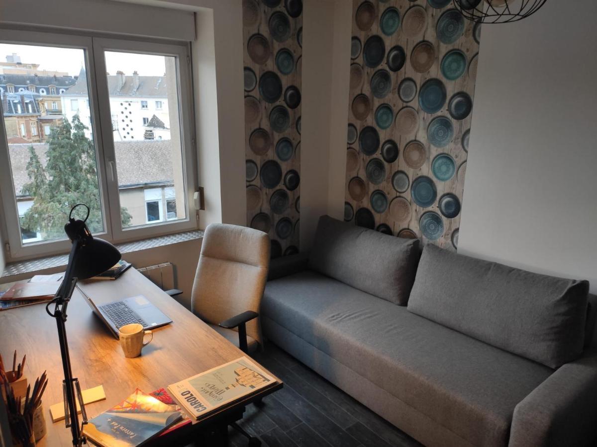Appartement Cosy Centre-Ville Wifi Parking Charleville-Mézières Екстериор снимка