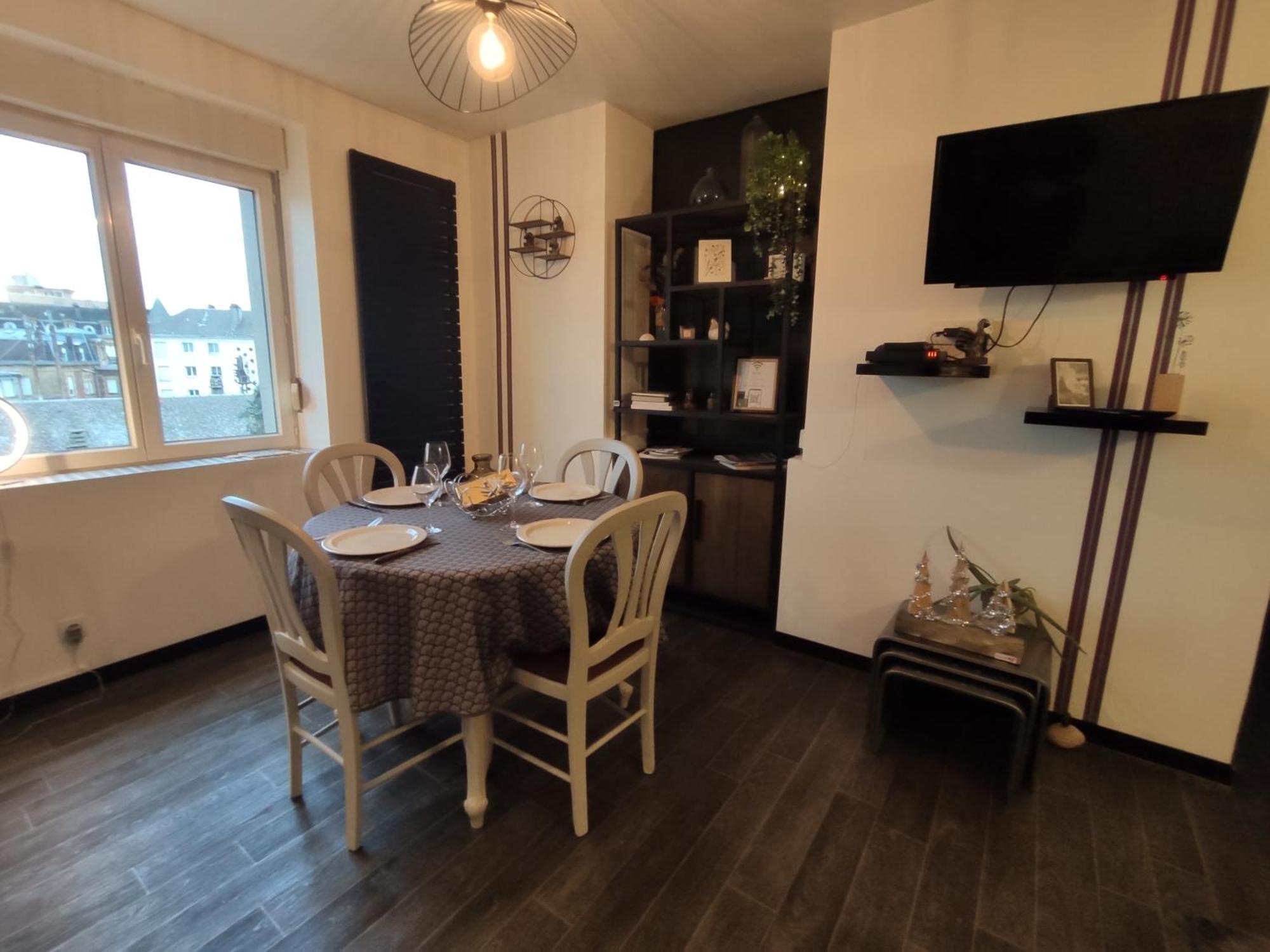 Appartement Cosy Centre-Ville Wifi Parking Charleville-Mézières Екстериор снимка